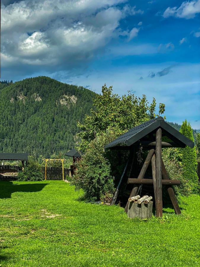 Pensiunea Adam Si Eva Pojorita Bagian luar foto
